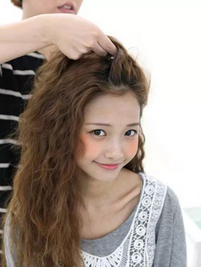 自编蜈蚣辫怎么扎蓬松而好看,蜈蚣辫和反蜈蚣辫