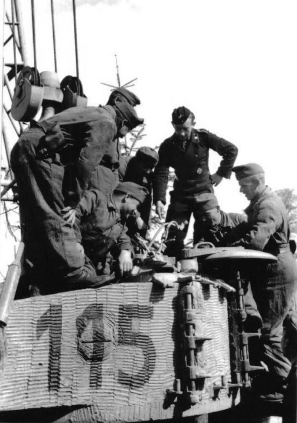 德国虎式坦克打苏联t34坦克,德国虎式坦克到底有多厉害