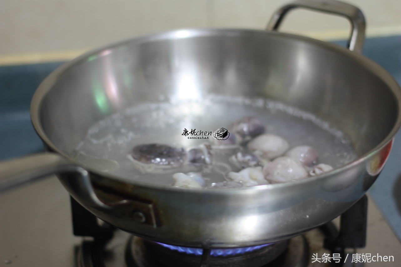 厨师爆炒墨鱼仔怎样做才好吃,除了爆炒墨鱼仔还有其他做法么