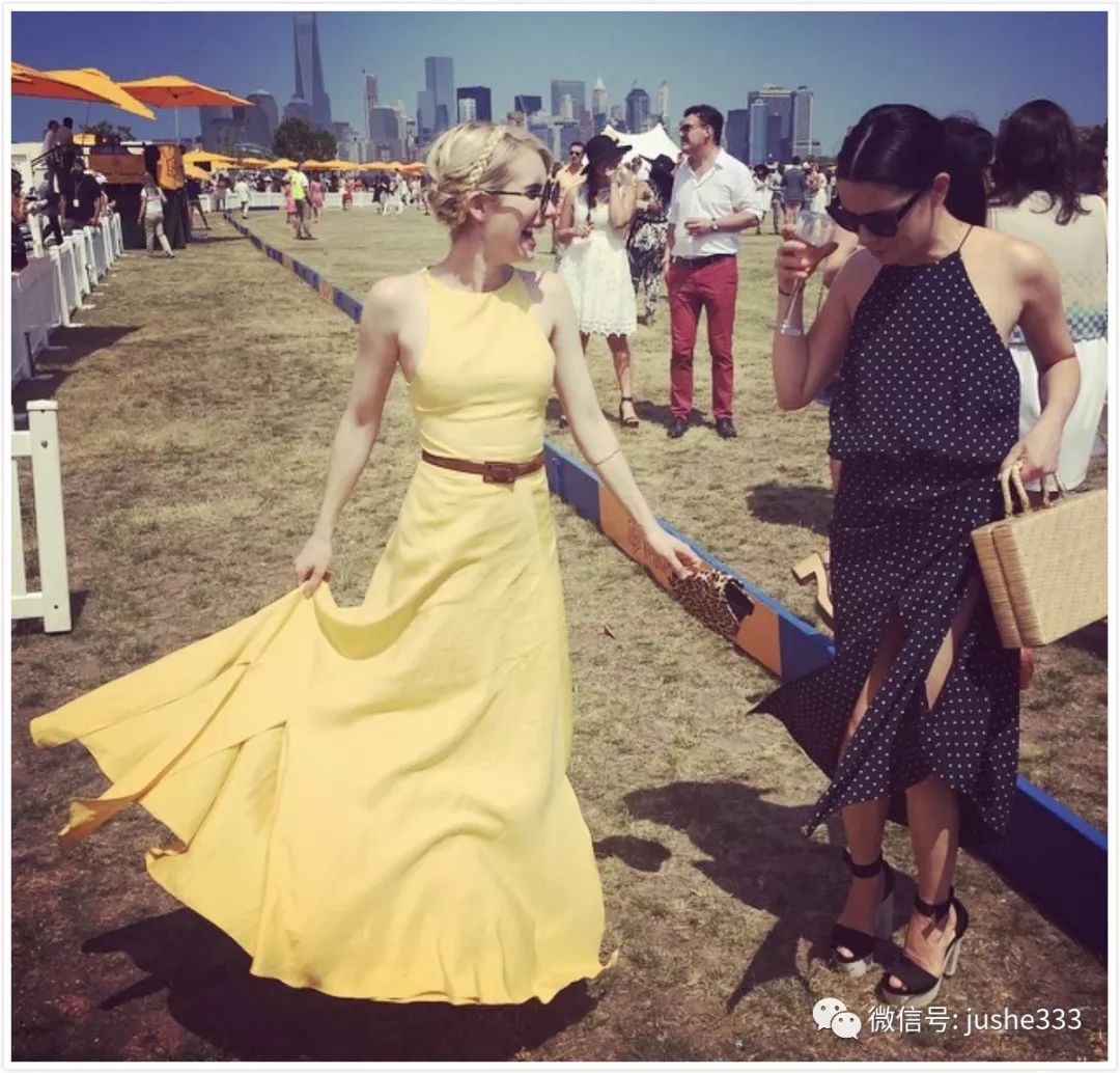 矮个子穿超级长裙显矮吗,矮个子腿短适合穿长裙