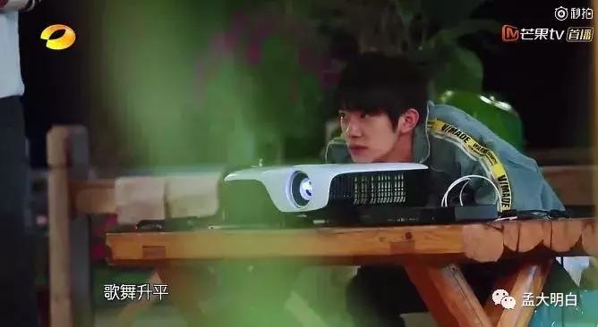 易烊千玺高冷又温柔,易烊千玺霸道范十足高冷