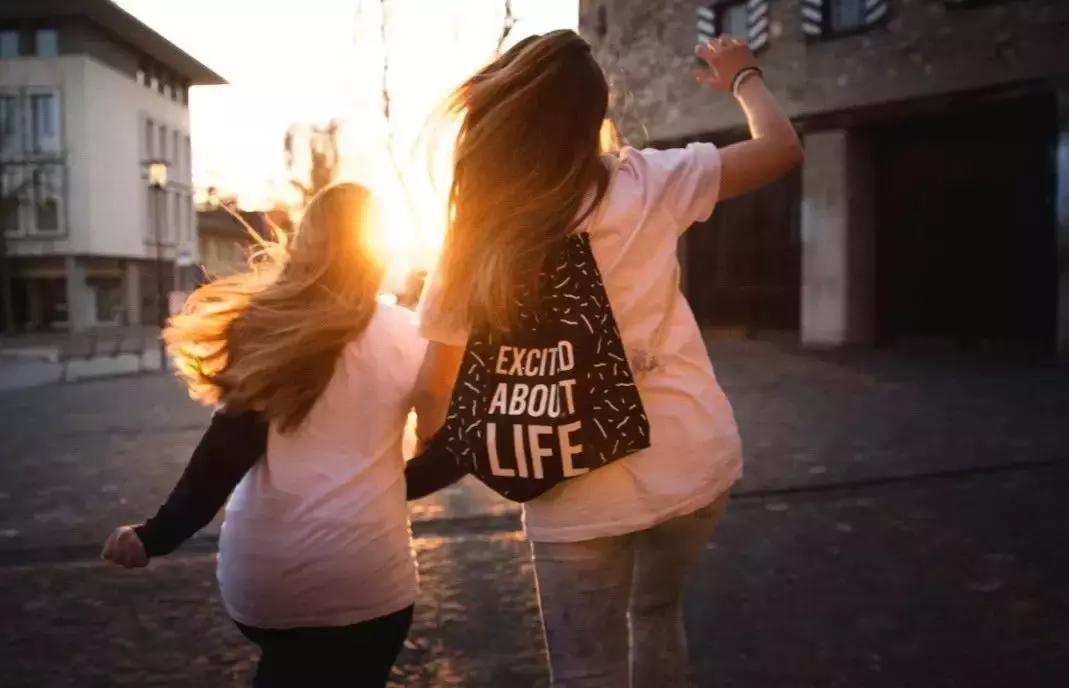 被自己认为最好的朋友屏蔽了 (发现最好的朋友把我屏蔽了)