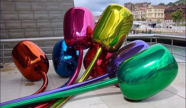 这回,曾振伟的艺术在法国人眼里竟成了反例?