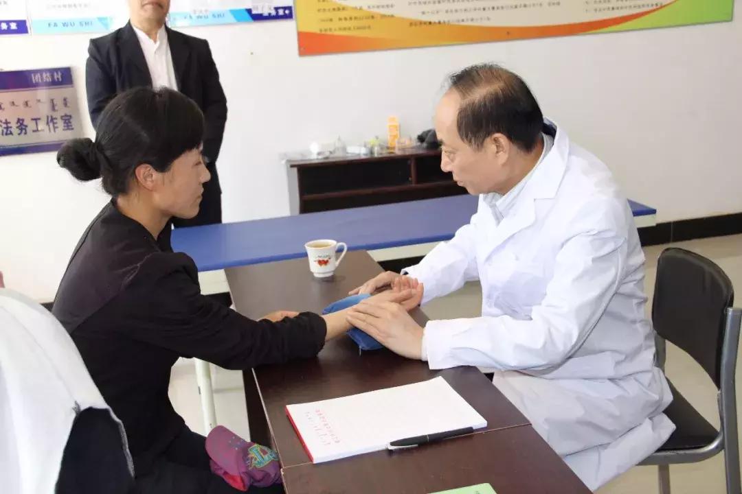 通辽市科尔沁区吕氏中医,妇联精准扶贫工作