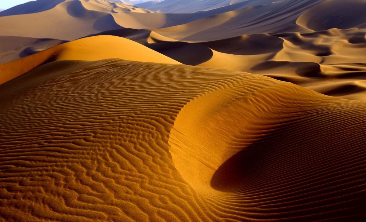 新疆罗布泊旅游攻略,新疆若羌探险