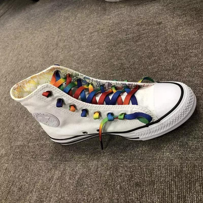 休闲鞋系鞋带方法简单又好看,今年最流行黑鞋系鞋带方法