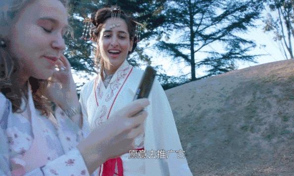 90后中国姑娘，在澳洲街美哭外媒