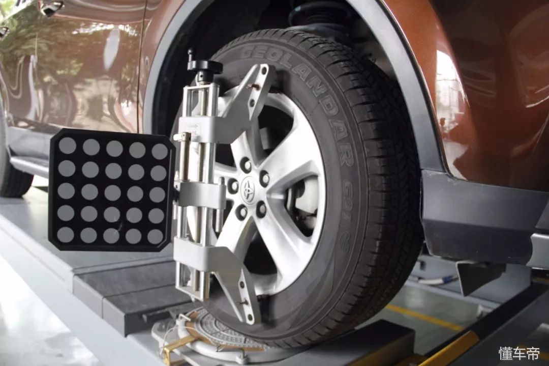 四轮定位和动平衡的区别在哪里,四轮定位和动平衡有什么差别