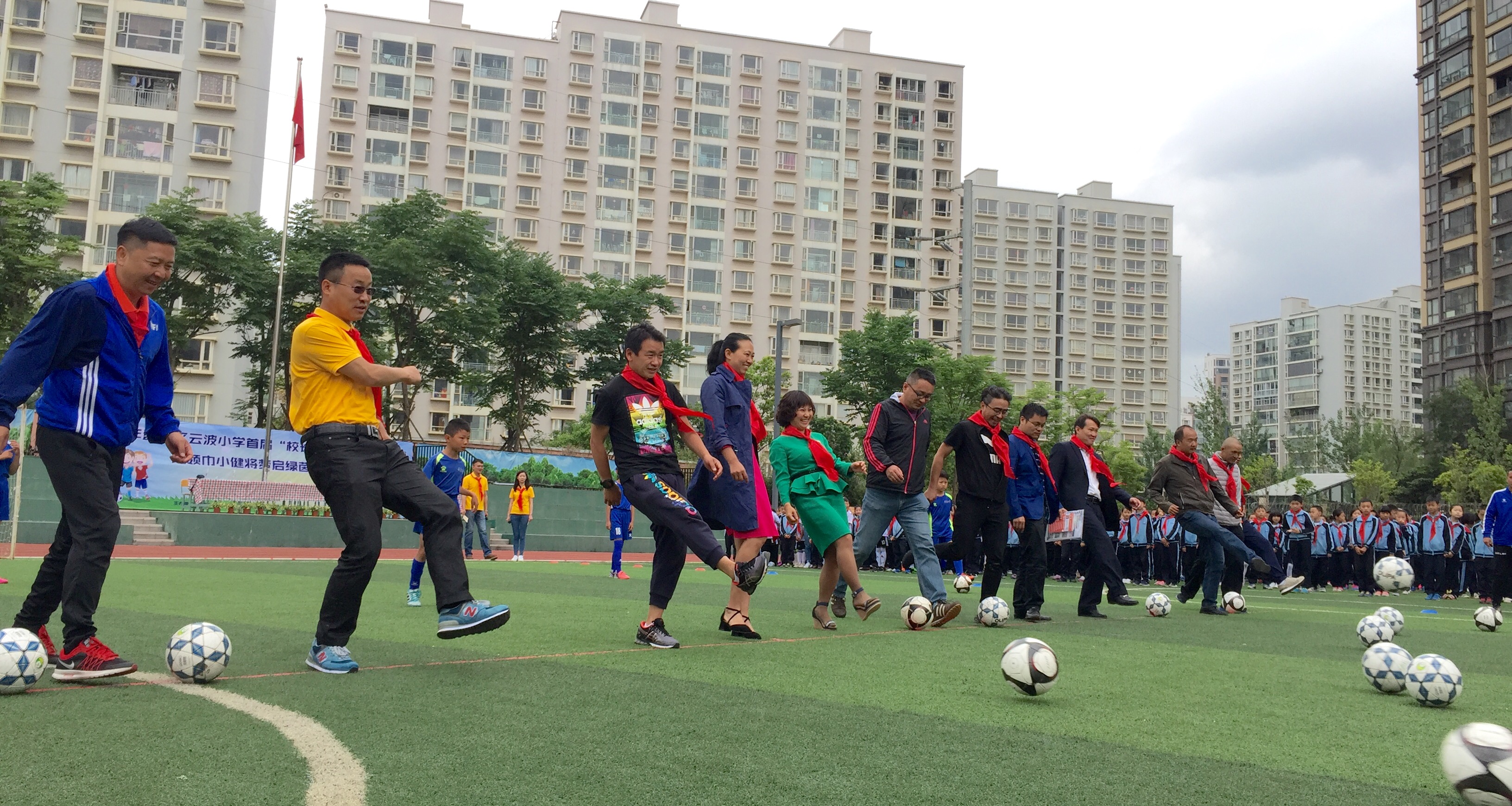 云波小学足球俱乐部,云波小学篮球