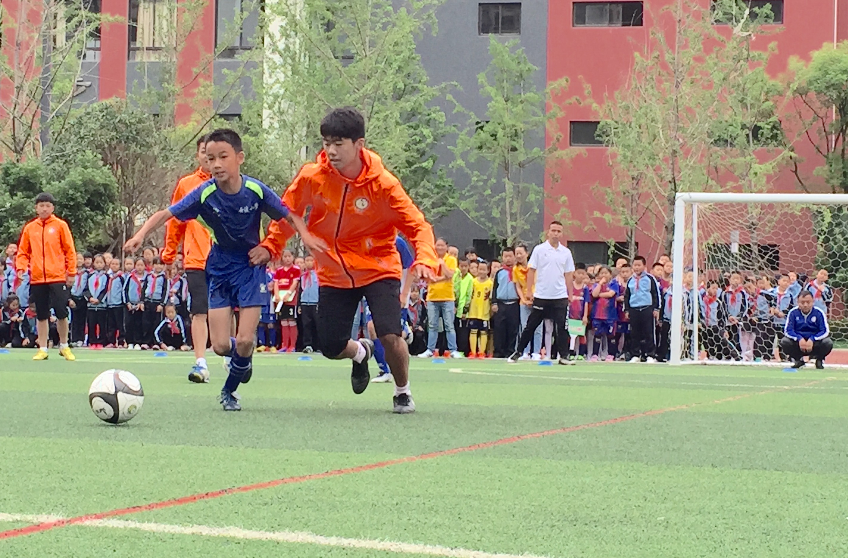 云波小学足球俱乐部,云波小学篮球