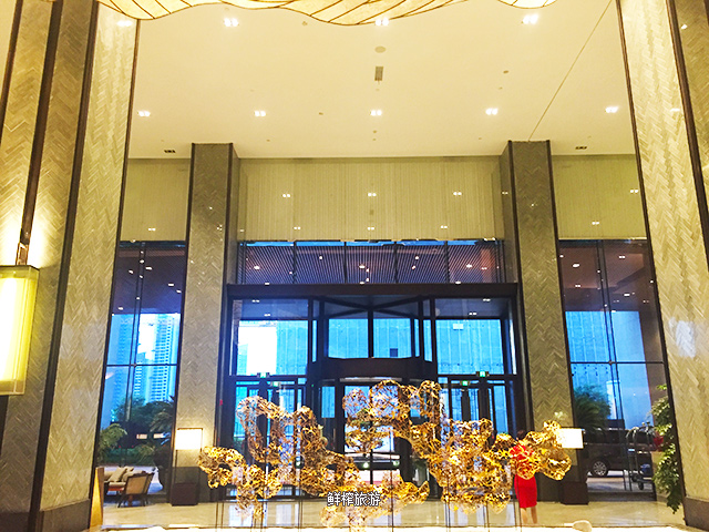 体验无锡华邑：这家酒店的面不一样，用澡盆上的小龙虾还管够