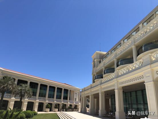 开手波等30个红灯，飞十几小时到万达看场欧冠，哪样更酸爽？