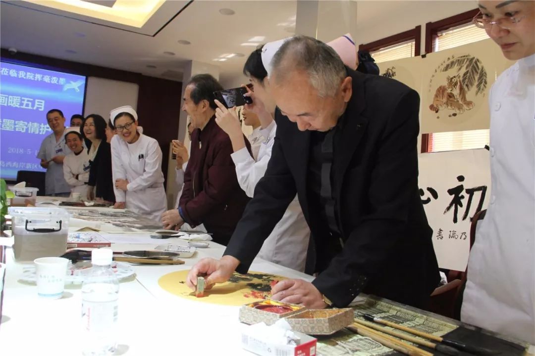 缘起书画暖五月，泼墨寄情护士节！