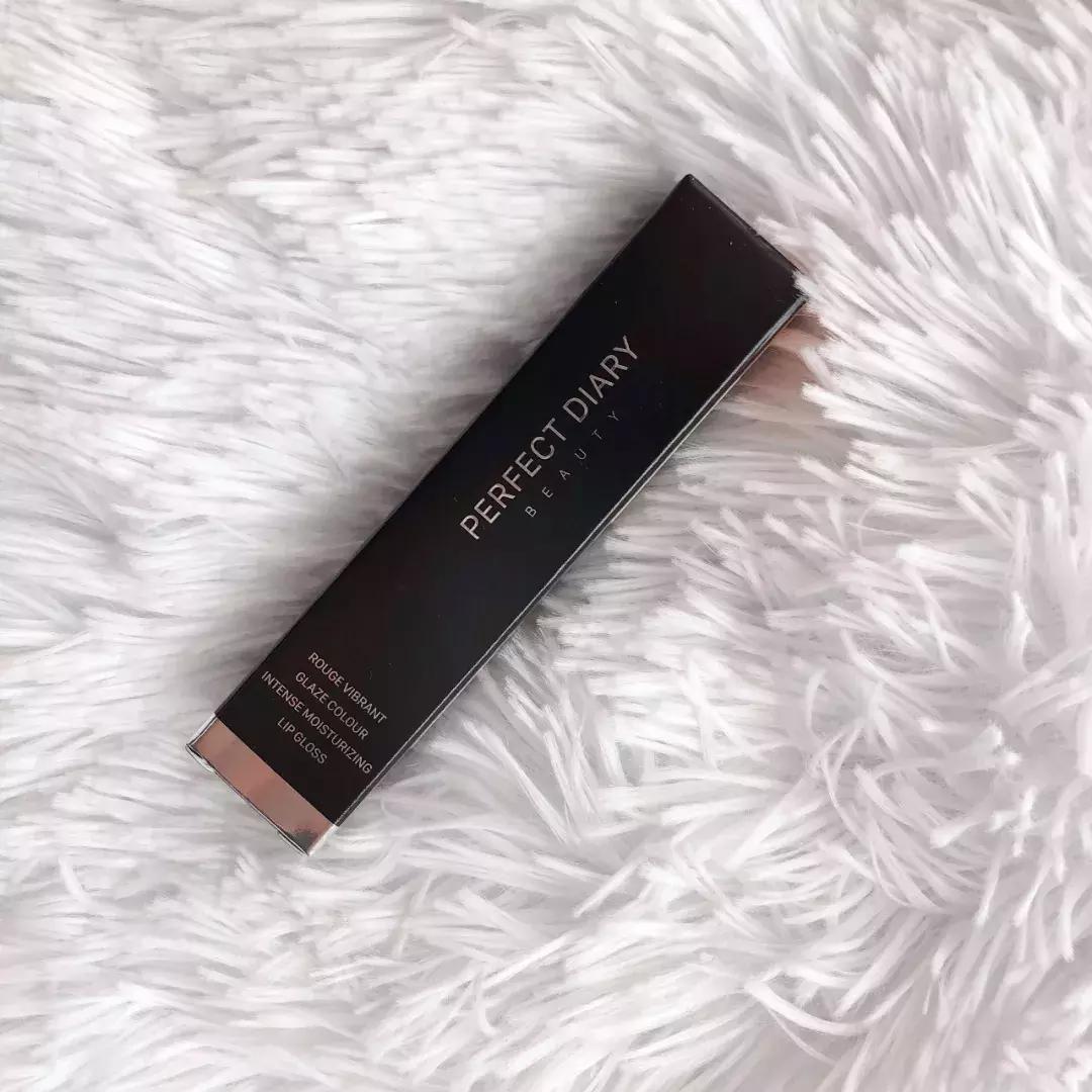 阿玛尼唇釉415和405黄皮更推荐哪款,六十块钱之内的唇釉