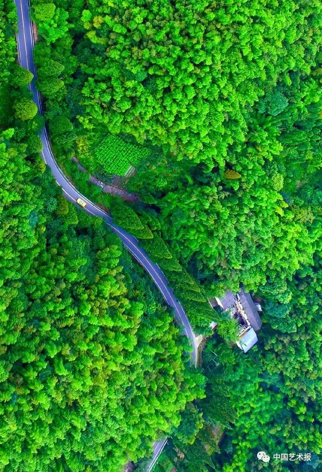 汶川大地震志愿者影集,汶川十年影像