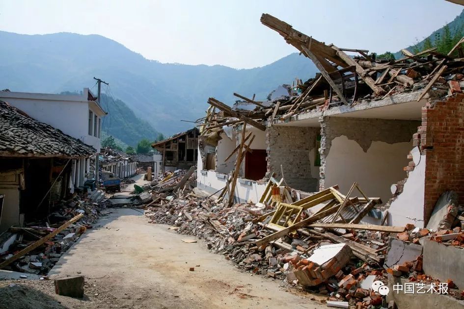 汶川大地震志愿者影集,汶川十年影像