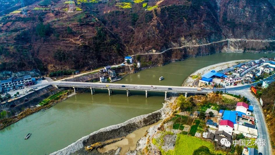 汶川大地震志愿者影集,汶川十年影像