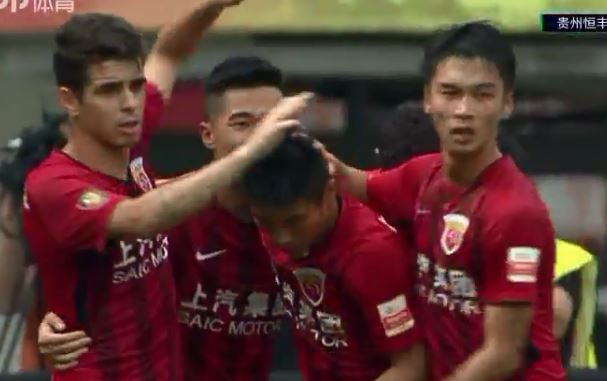 武磊在单刀机会上的表现相对较弱,武磊的跑位预判