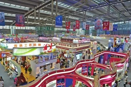 「新闻一锅烩」开发区纬一路预计年底通车｜《青春税歌》唱响税务好声音