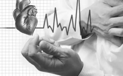 70多岁老人开始胡言乱语是怎么了,85岁老人白天黑夜胡言乱语