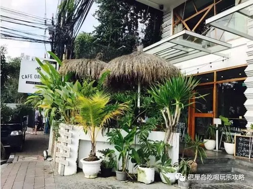 除了烤猪脏鸭餐，巴厘岛哪里还有其它美食？