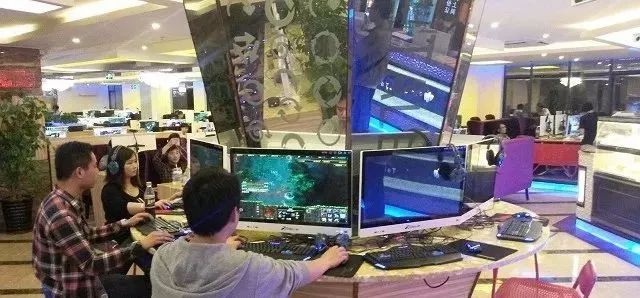 铅锤哥：网吧处理的二手电脑能买吗？网吧升级倒闭出售的电脑靠谱不？