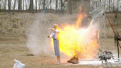 “老公水开了，帮我倒面粉吧”瞬间家毁人亡！