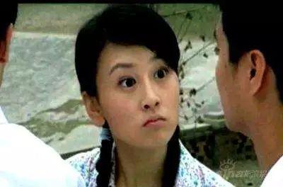 胸大无脑，嗲精附身，演坏女人成名的她居然还“真空照”上热搜了