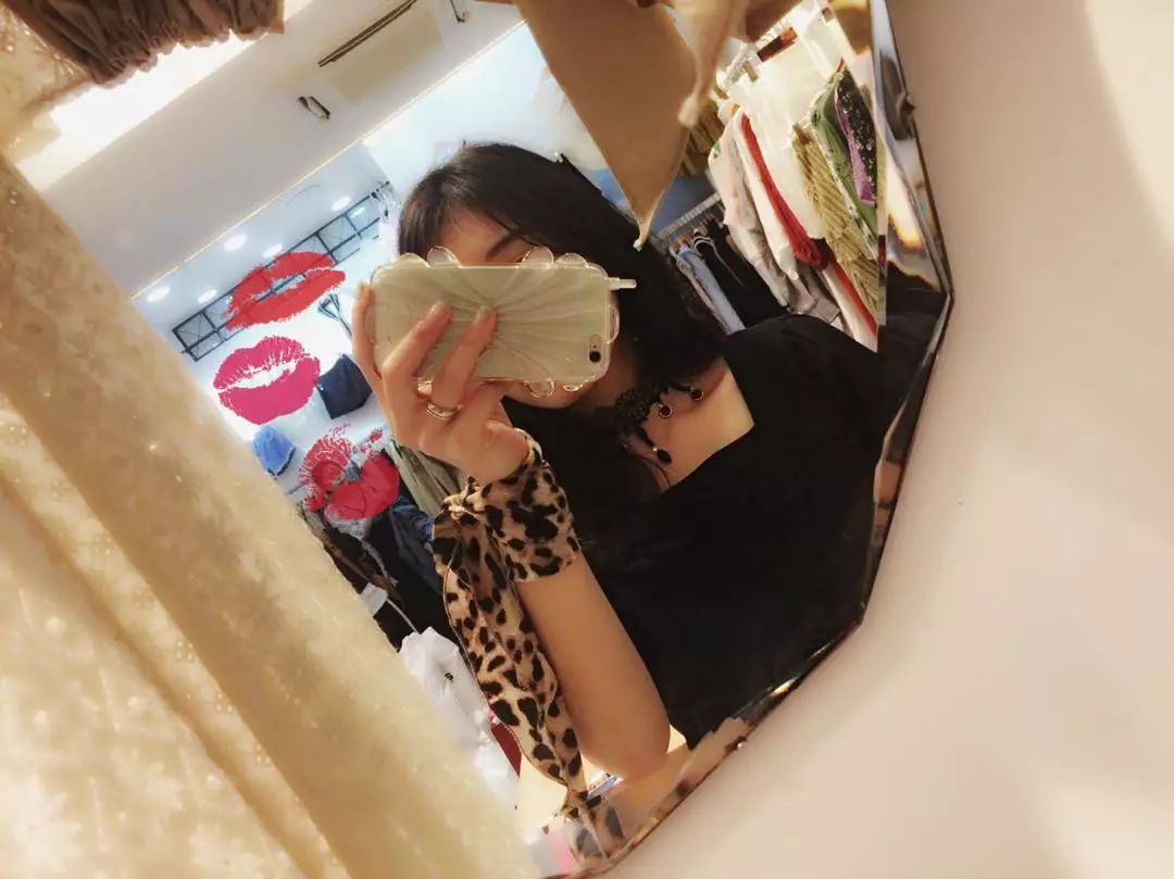 丝巾原来还可以这么系,丝巾能系在腰上吗