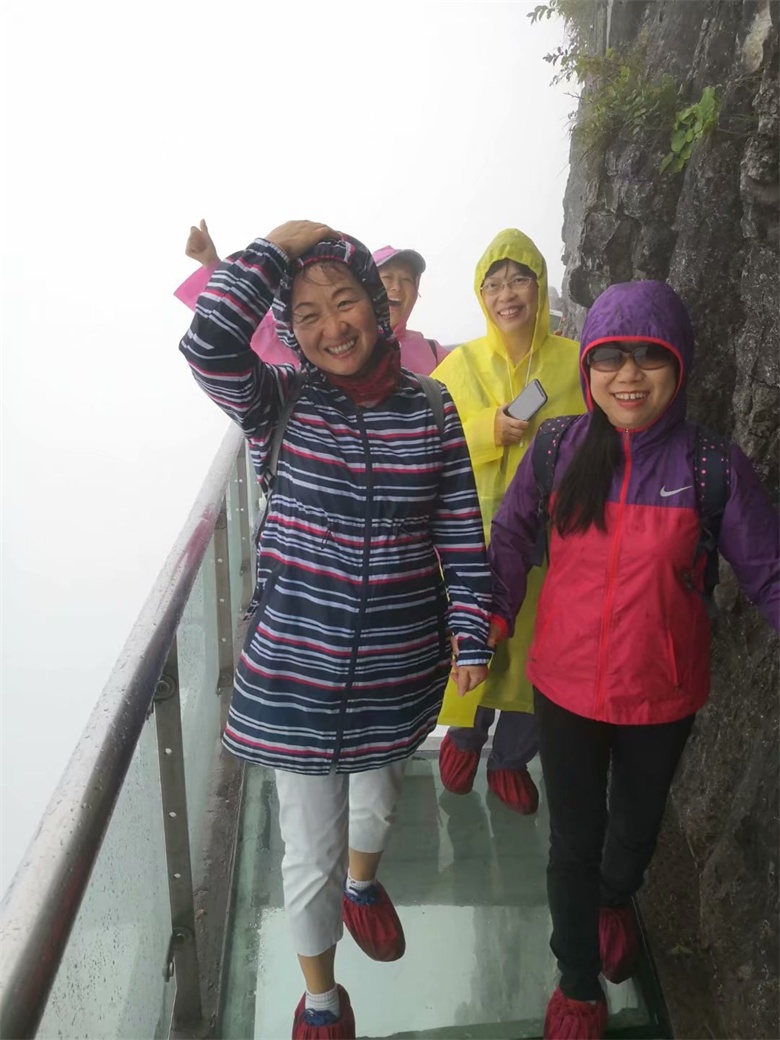 香港人组团游张家界,姐妹相约张家界三日游