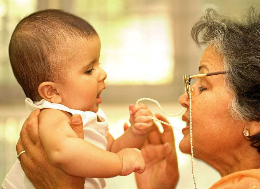 两岁多的孩子驼背,宝宝两岁半驼背