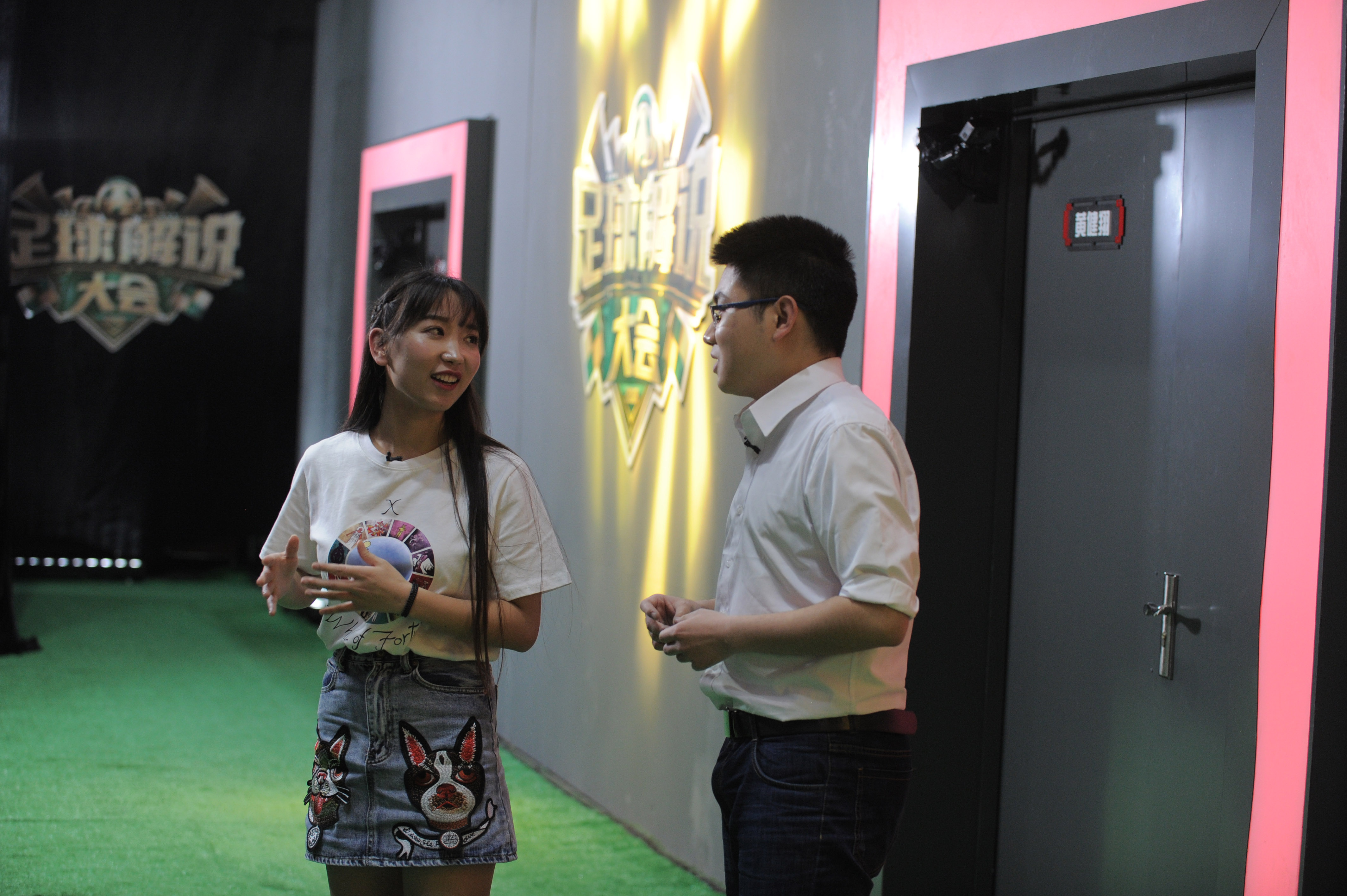 黄健翔韩乔生董路的新节目,足球解说黄健翔03年世界杯