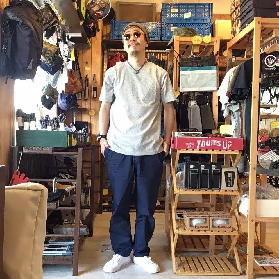 超火爆的潮流帆布鞋你值得拥有,扔掉不要的帆布鞋