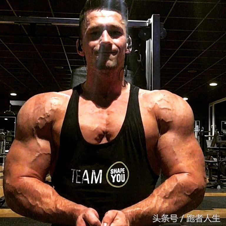 想让胸肌变好看怎么做,怎么用力凸显胸肌