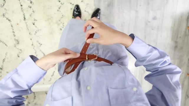 全网最简单的腰带系法一分钟学会,腰带的三种简单系法看完保你学会