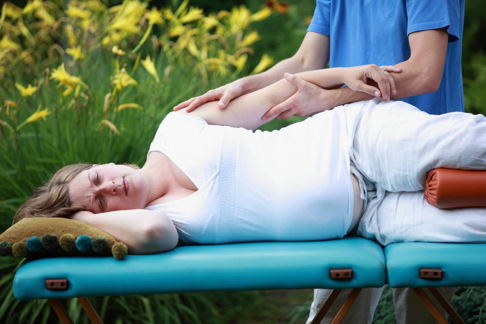 孕晚期出现哪些症状需立刻就医,孕晚期容易忽视但特别危险的症状