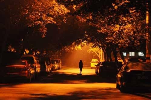 妻子被性骚扰怎么防止,独居女孩被男人尾随如何自救