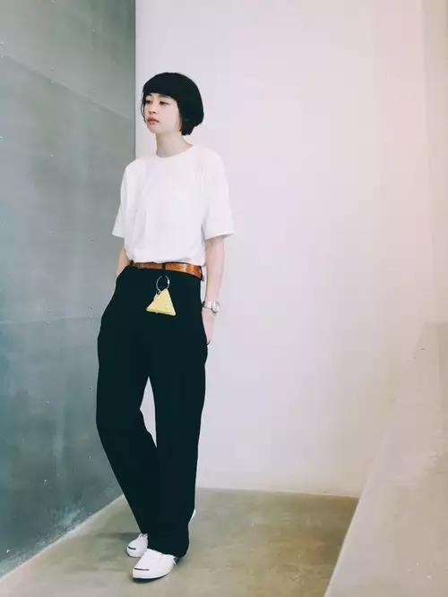 夏天小白鞋百搭还是老爹鞋百搭好,夏天百搭小白鞋推荐测评