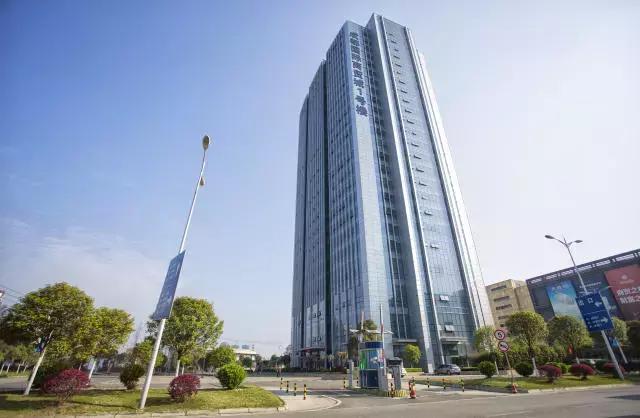 国际商贸城和荷花池,荷花池和国际商贸城哪里便宜