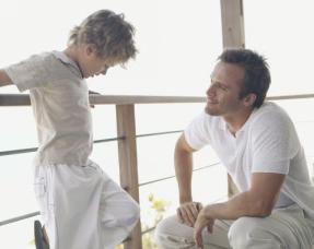 在英国穿上这个玩具，你的娃就是幼儿园之王