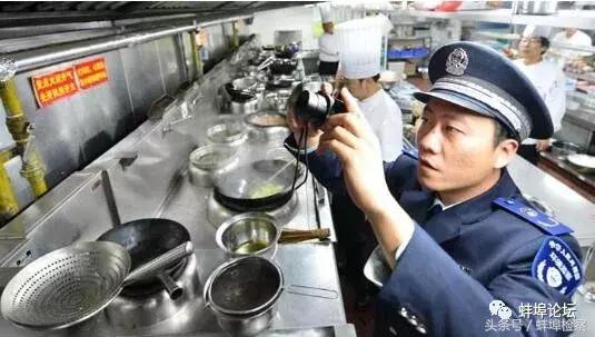 餐饮油烟整治,饭店生意太好被城管盯上