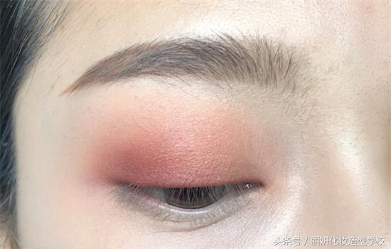 不同眼妆画法长圆眼妆随意切换,新手必学的六种眼妆基本画法