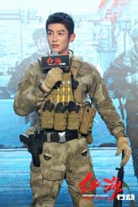 郑恺晒照,郑恺被爱情公寓五个人撕是哪一期