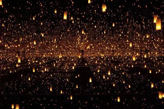 草间弥生《对花的痴迷》——日本创新文化的一角