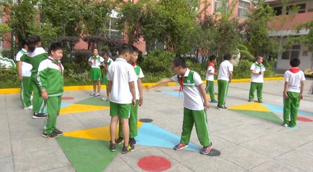 渭南市丰荫明德小学表演,丰荫明德小学室外操