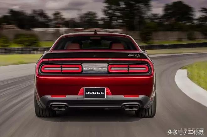 道奇挑战者新款旧款对比,道奇挑战者怀旧款有什么亮点