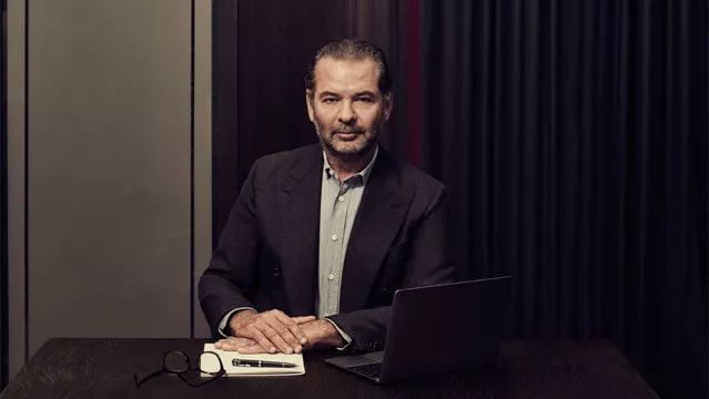 这家卖羽绒服的,居然敢把店开到夏威夷……