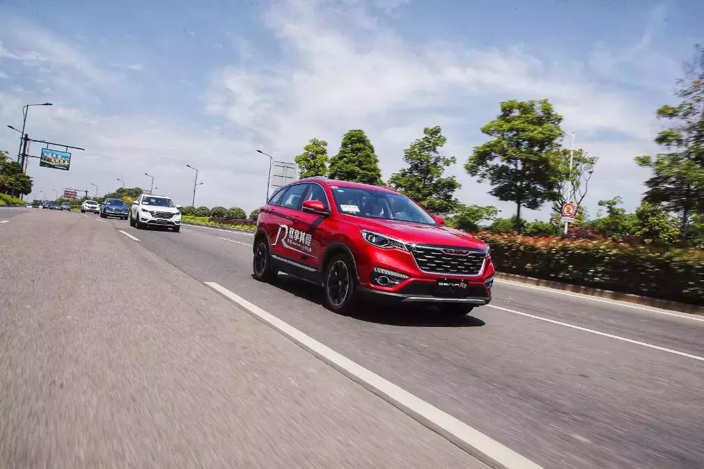 舒适与操控兼得的车,智能和科技完美并存动态试驾体验