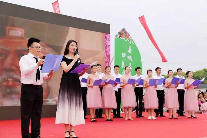 AreYouReady~~~第六届桑果紫酒节火爆来袭！采桑葚，赏演出，如此“葚”好！