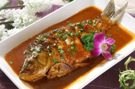 红烧鱼这样做鲜嫩入味简单又好吃,红烧鱼怎样做才能又嫩又鲜又好吃